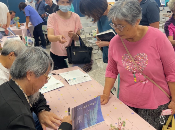 「潮間帶的俠侶」圖文並茂呈現對母土的感恩回饋