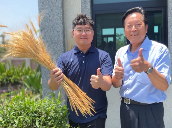 大城黃金麥浪 黑翅鳶農場推廣台灣雜糧麵包